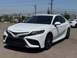 Used 2021 Toyota Camry SE image 2