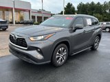 Certified 2023 Toyota Highlander XLE image 2
