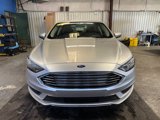 Used 2017 Ford Fusion SE w/ Fusion SE Technology Package image 2