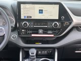New 2025 Toyota Highlander XLE image 4
