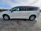 Used 2023 Chrysler Pacifica Touring-L image 6