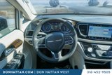Used 2023 Chrysler Pacifica Limited image 5