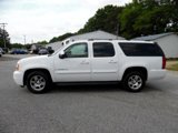 Used 2007 GMC Yukon XL SLT w/ SLT Preferred Equipment Group image 3