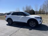 Certified 2022 Ford Explorer XLT w/ Equipment Group 202A image 3