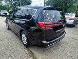 Used 2021 Chrysler Pacifica Touring-L image 5