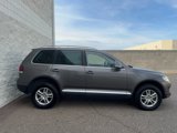 Used 2010 Volkswagen Touareg TDI image 4
