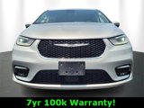 Used 2023 Chrysler Pacifica Touring-L image 2