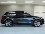 Used 2024 Audi Q5 e Prestige w/ Prestige Package image 3