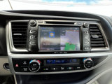 Used 2016 Toyota Highlander XLE image 2