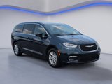 New 2025 Chrysler Pacifica Select image 2