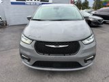 Used 2022 Chrysler Pacifica Touring-L image 2