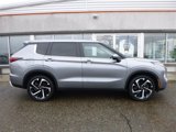 Used 2024 Mitsubishi Outlander SE image 4