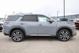 New 2025 Nissan Pathfinder Platinum image 4