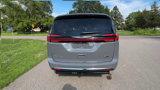Used 2023 Chrysler Pacifica Touring-L image 5