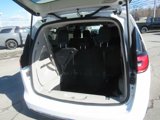 Used 2022 Chrysler Pacifica Touring-L image 5