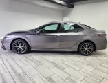 Used 2023 Toyota Camry SE image 2