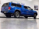 Used 2016 Toyota Tacoma TRD Off-Road w/ Premium & Technology Package image 4