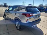 Used 2023 Kia Seltos LX image 4