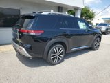 New 2025 Nissan Pathfinder Platinum image 3