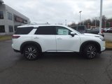 New 2025 Nissan Pathfinder Platinum image 2