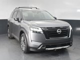 New 2025 Nissan Pathfinder SL w/ SL Premium Package image 2