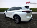 Used 2024 Toyota Highlander XLE image 3