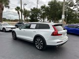 Used 2022 Volvo V60 T5 Cross Country image 5
