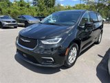 Used 2023 Chrysler Pacifica Touring-L image 3