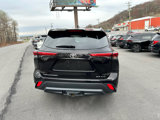 Used 2021 Toyota Highlander XLE image 6