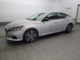 Used 2022 Nissan Altima 2.5 SR image 2