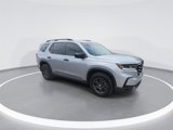 Used 2025 Honda Pilot TrailSport image 2