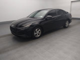 Used 2023 Hyundai Elantra SE image 2