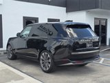 Used 2023 Land Rover Range Rover Long Wheelbase SE image 3
