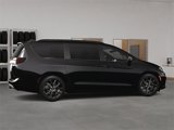 New 2025 Chrysler Pacifica Limited w/ Trailer Tow Group image 6