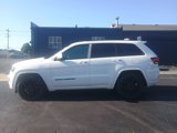Used 2017 Jeep Grand Cherokee Altitude image 2