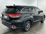 Used 2017 Toyota Highlander XLE image 5