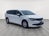 Used 2023 Chrysler Voyager LX image 5