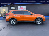 Used 2017 Nissan Rogue SV w/ SV Premium Package image 4