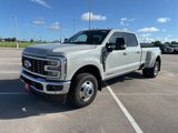 New 2025 Ford F350 Lariat image 3