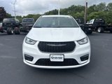 New 2026 Chrysler Pacifica Select image 2