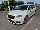 Used 2021 Chrysler Pacifica Touring-L image 3