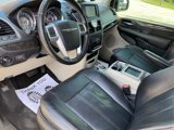 Used 2014 Chrysler Town & Country Touring image 6