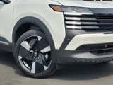 New 2025 Nissan Kicks SR image 3