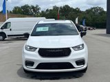 New 2026 Chrysler Pacifica Select image 2