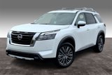 New 2025 Nissan Pathfinder SL w/ SL Premium Package image 2