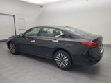 Used 2023 Nissan Altima 2.5 SV image 3