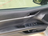 Used 2020 Toyota Camry SE image 4
