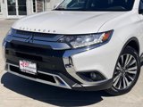 Used 2020 Mitsubishi Outlander SE image 2
