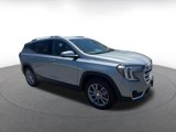 Used 2024 GMC Terrain SLT image 2