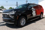 Used 2025 Chevrolet Suburban LT image 3